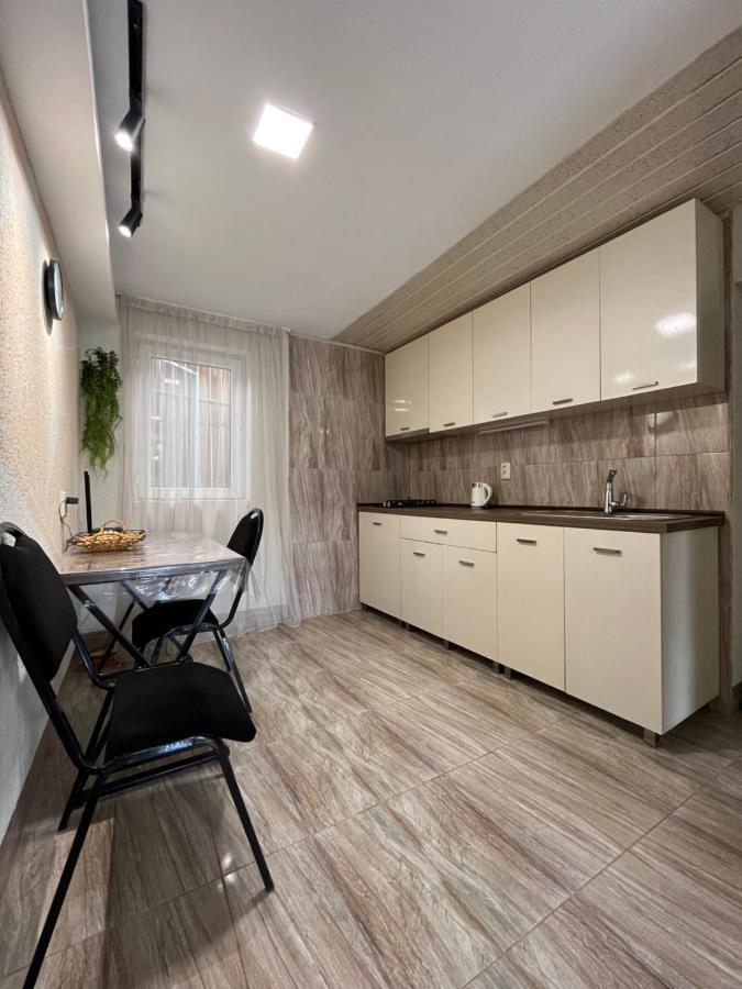 House On Ganja Street Hotel Kutaiszi Kültér fotó