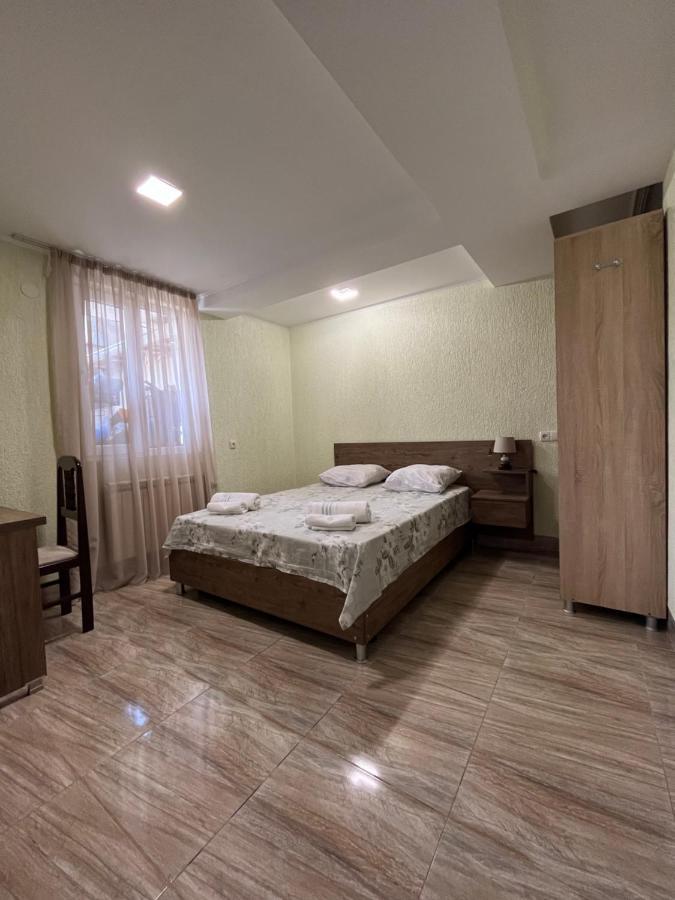 House On Ganja Street Hotel Kutaiszi Kültér fotó